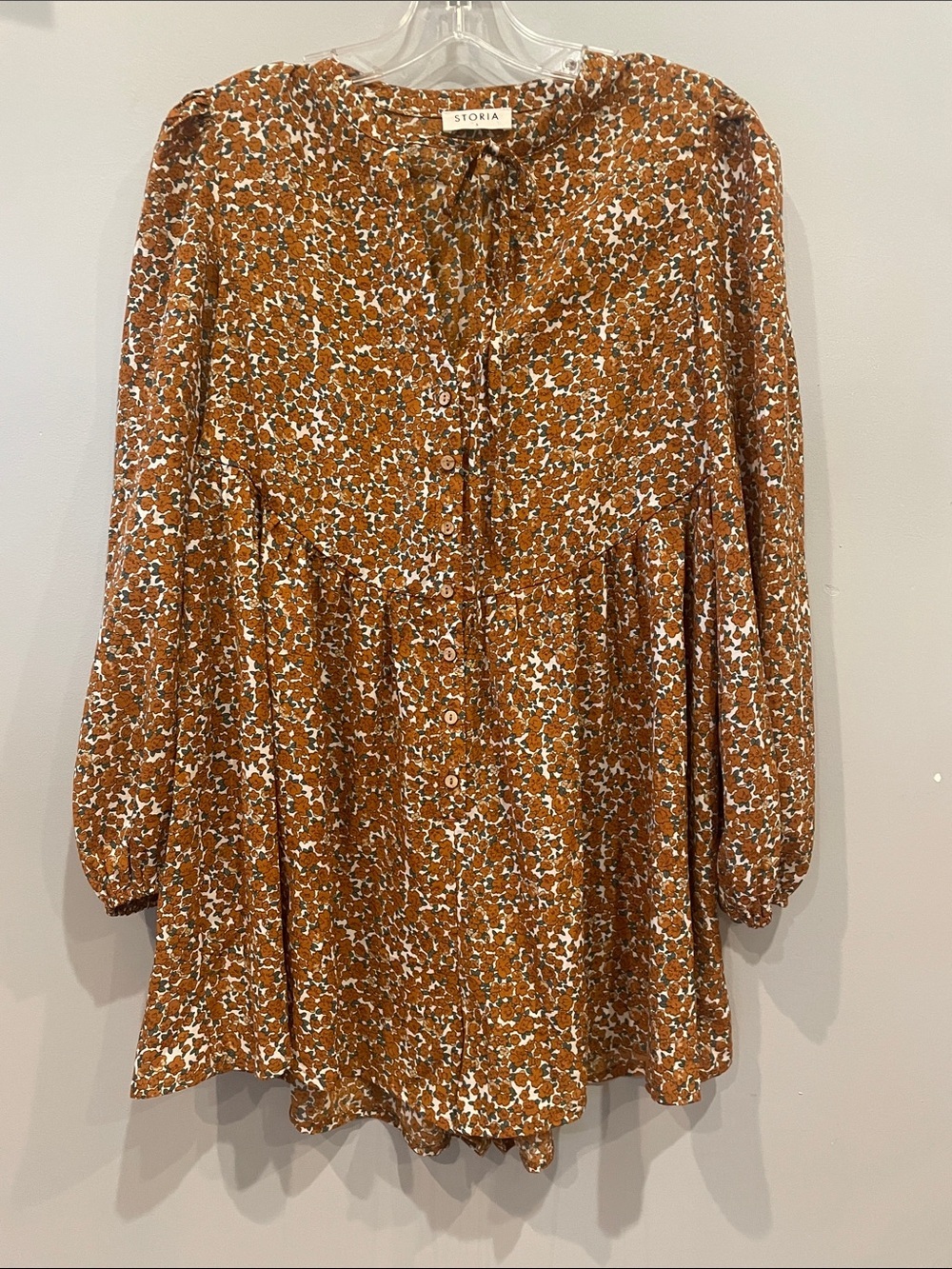 Storia Rust and Cream Floral Tie-Neck Babydoll shorts romper long sleeve small